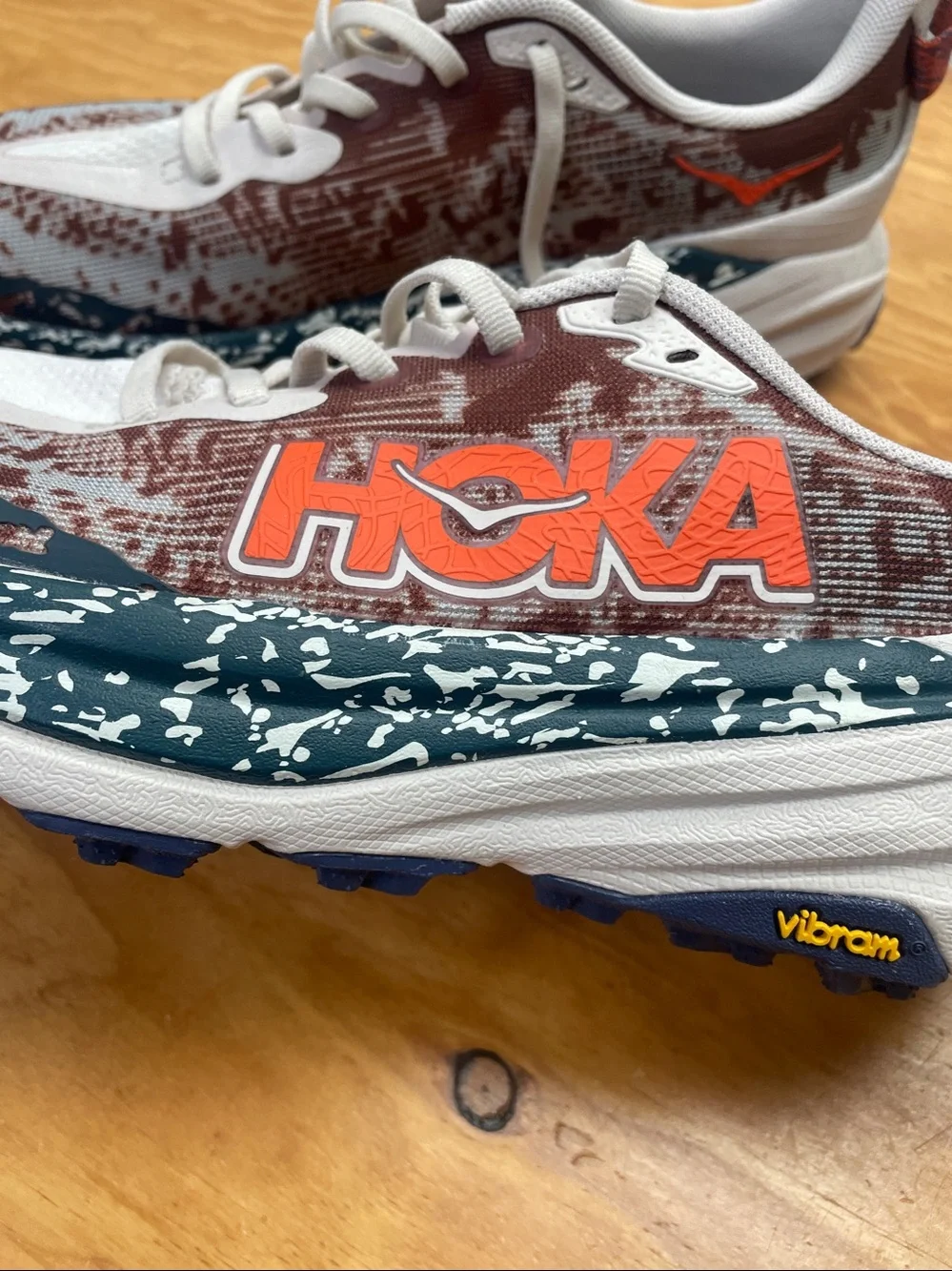 HOKA SpeedGoat 6 8D